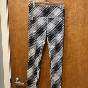 Athleta Black and White Geometric Leggings